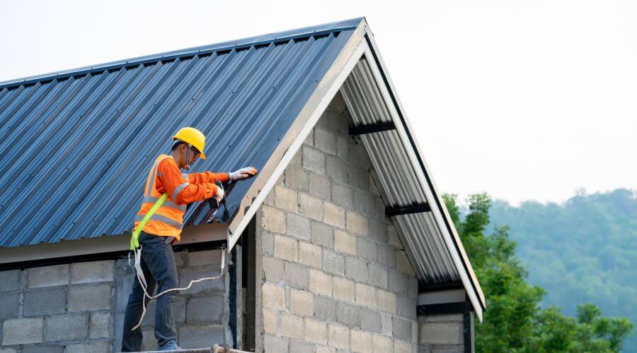 Professional gutter cleaning in Fort Payne, AL